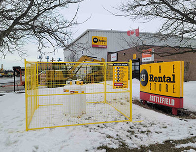 Propane storage enclosure / Enclos d’entreposage de propane Propane storage enclosure / Enclos d’entreposage de propane